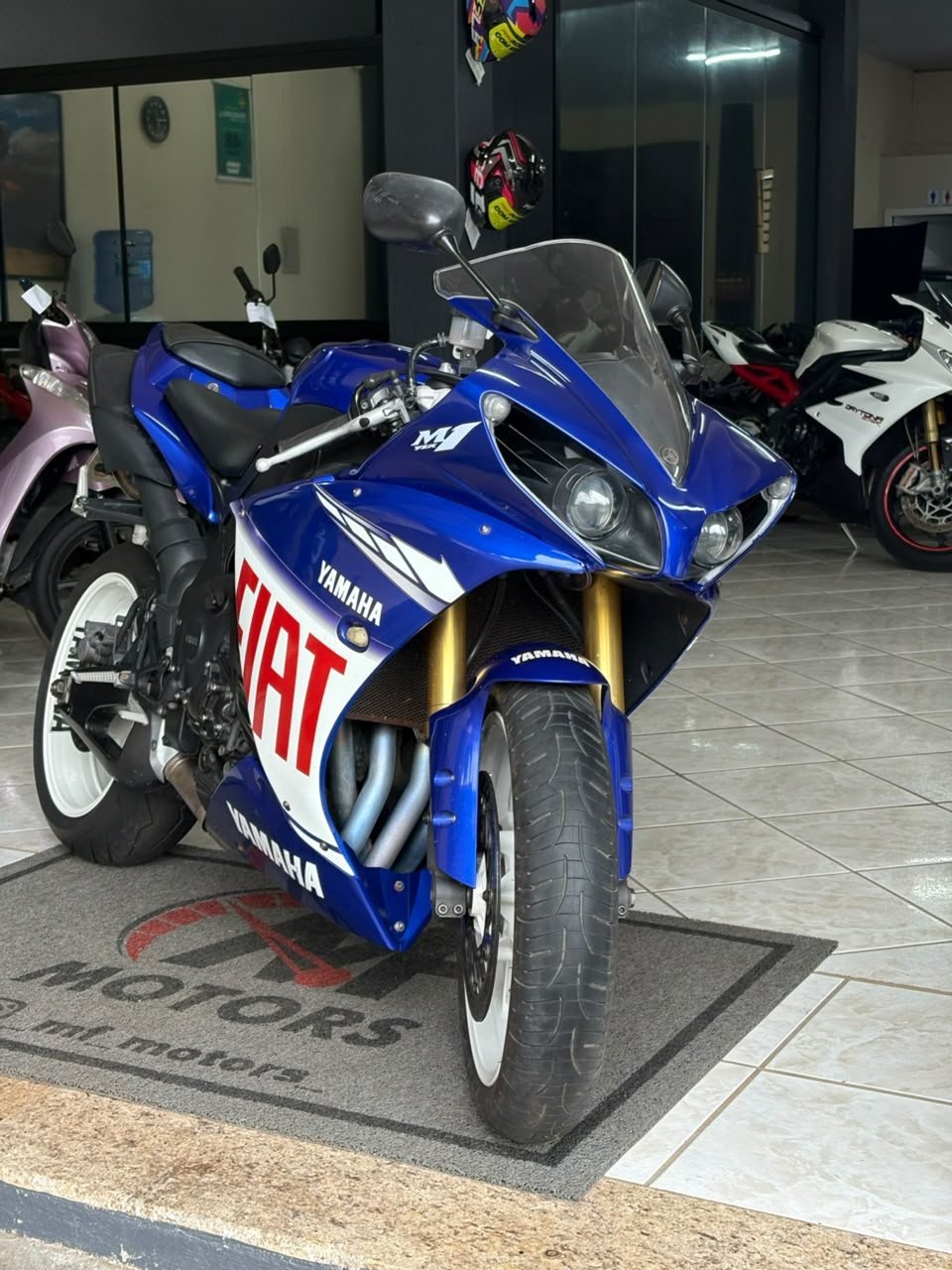 Yamaha YZF-R1 2012 seminova, foto 1