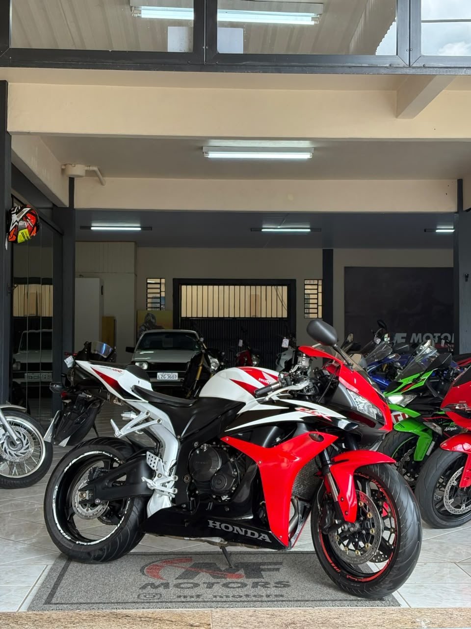 Honda CBR 600RR 2008 seminova, foto 1